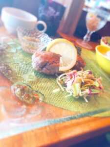 ハンバーグワン　高槻　大阪　霊視　料理